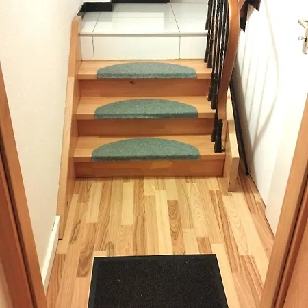 Ferienwohnung In Friedberg Fuer Max 9 Personen Im Ug Esterno foto