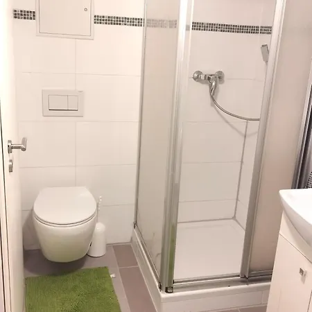 Ferienwohnung In Friedberg Fuer Max 9 Personen Im Ug Esterno foto