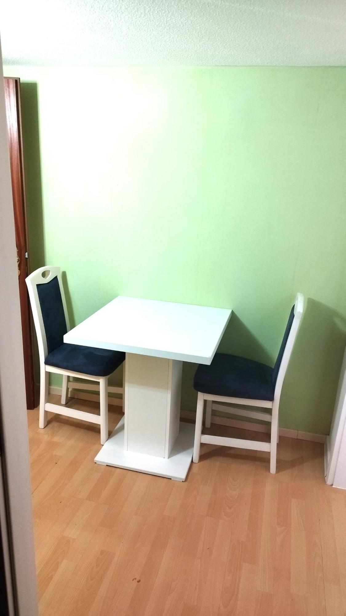 In Friedberg Fuer Max 9 Personen Im Ug Apartment *
